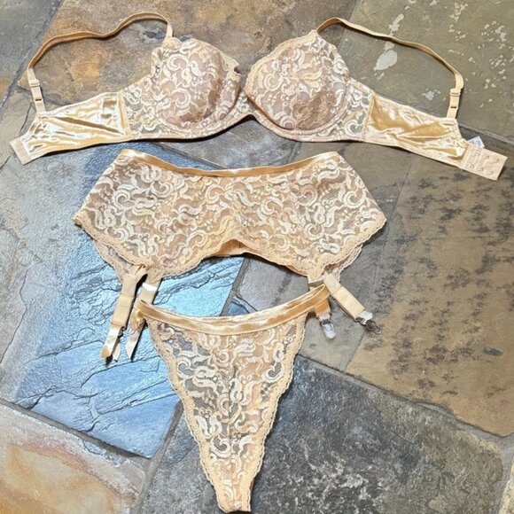 Natori Bra 36C Thong Panty Small Suspender Garter Belt Medium Gold Lingerie Set - Picture 1 of 10